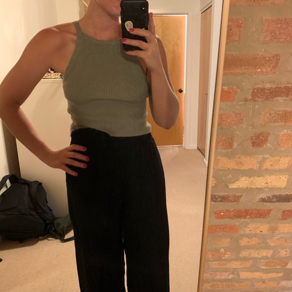 Forever 21 Tops - Forever 21 sage green sweater tank S